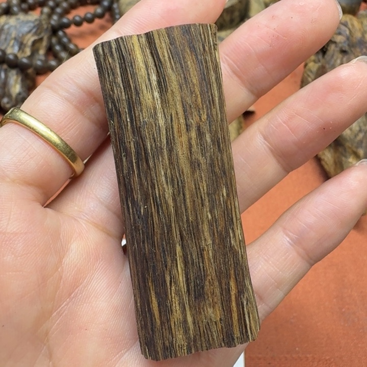 大叶紫檀（黑酸枝木类）