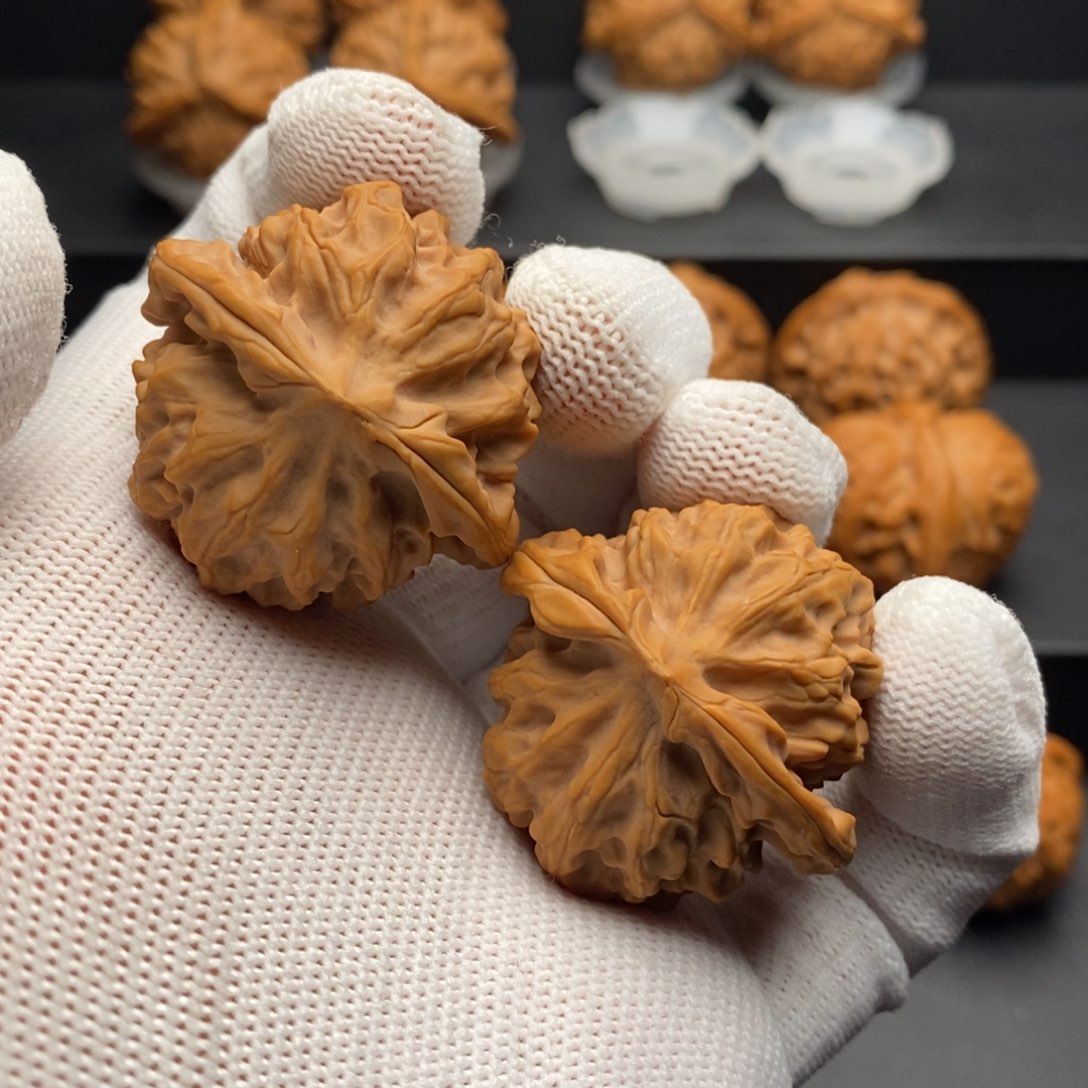 文玩核桃把件㞡*38.5尺野龙鳞