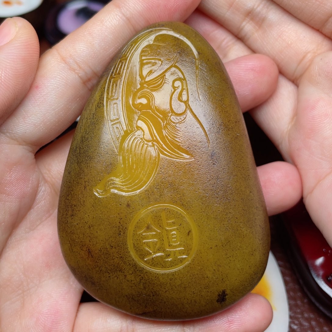 和田玉颈饰未镶嵌庸**扰