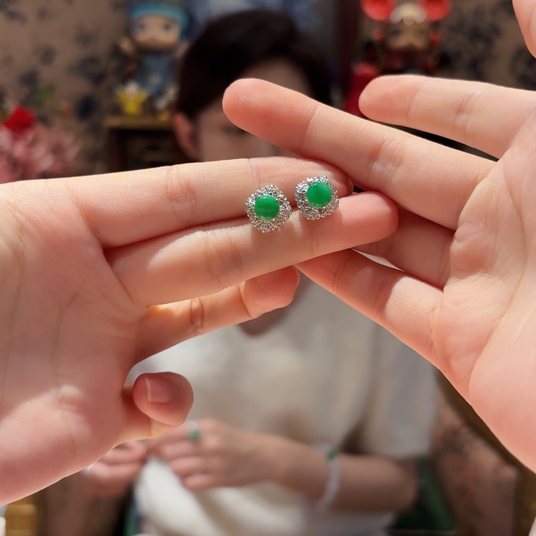 翡翠耳饰18K金镶嵌耳饰