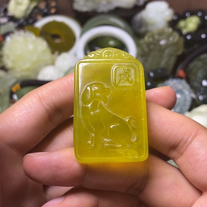 岫玉岫玉颈饰未镶嵌