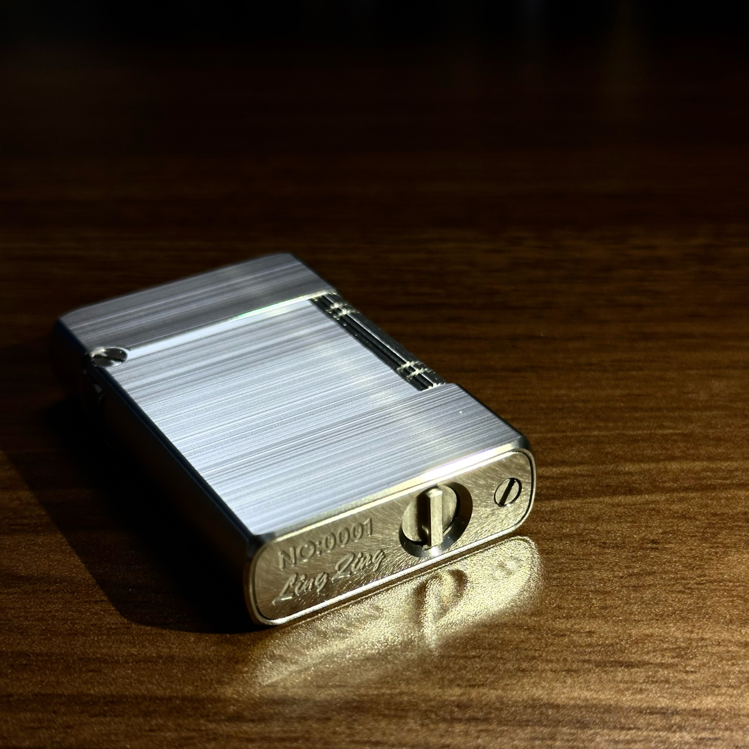 凌穹新款名士W不锈钢侧滑手动点火机械打火机耐用便携原装经典