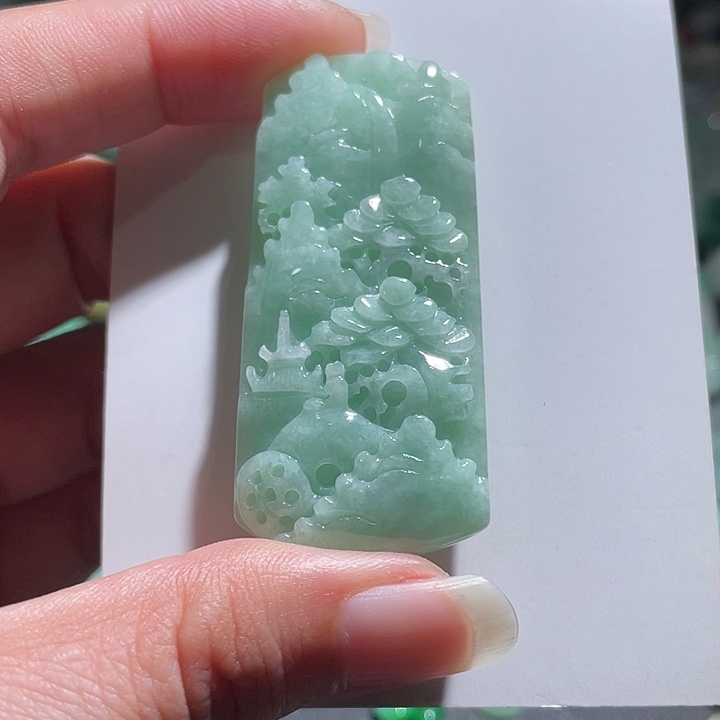 颈饰未镶嵌翡翠天