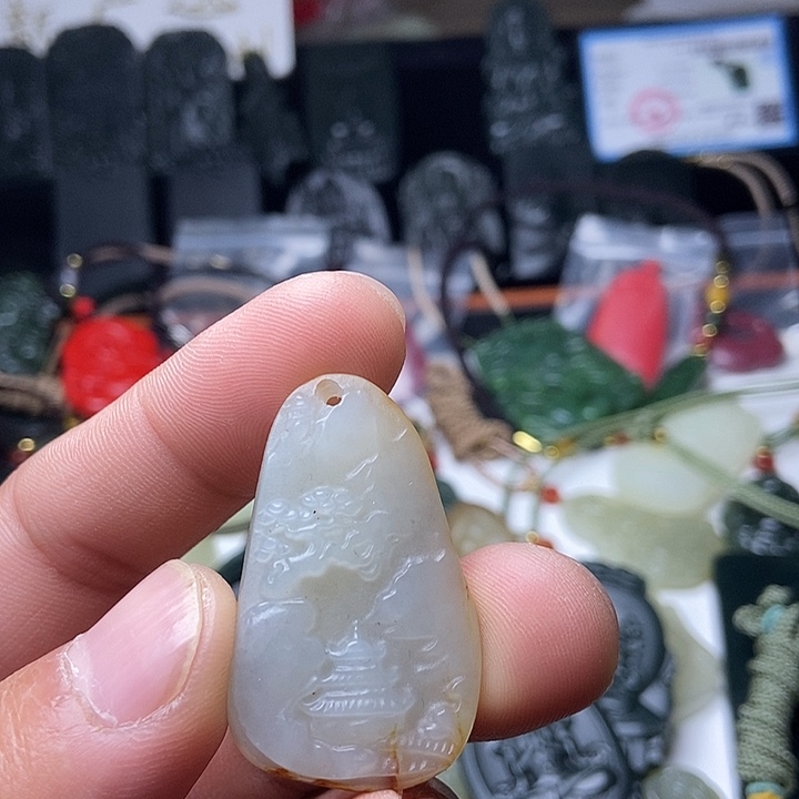 颈饰未镶嵌和田玉