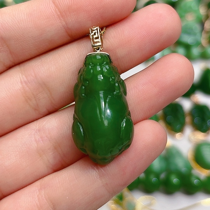 和田玉（碧玉）颈饰18K金镶嵌