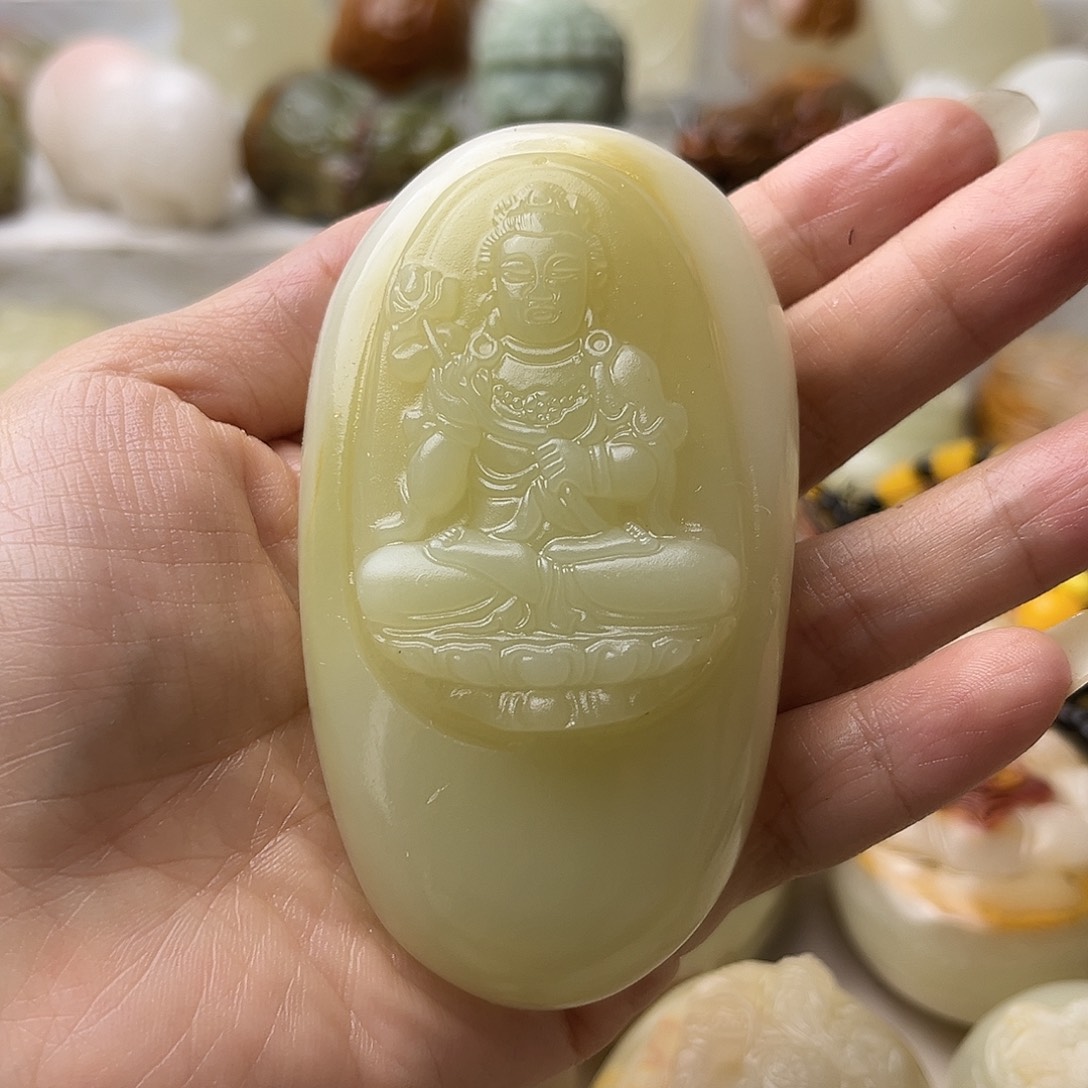 石材方解石手把摆件不退换大势至