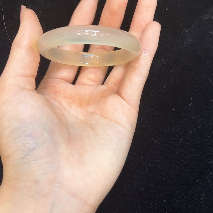 （***ﾂ玛瑙/玉髓未镶嵌手镯