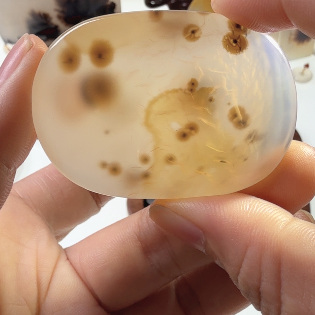 玛瑙/玉髓未镶嵌珠宝半成品