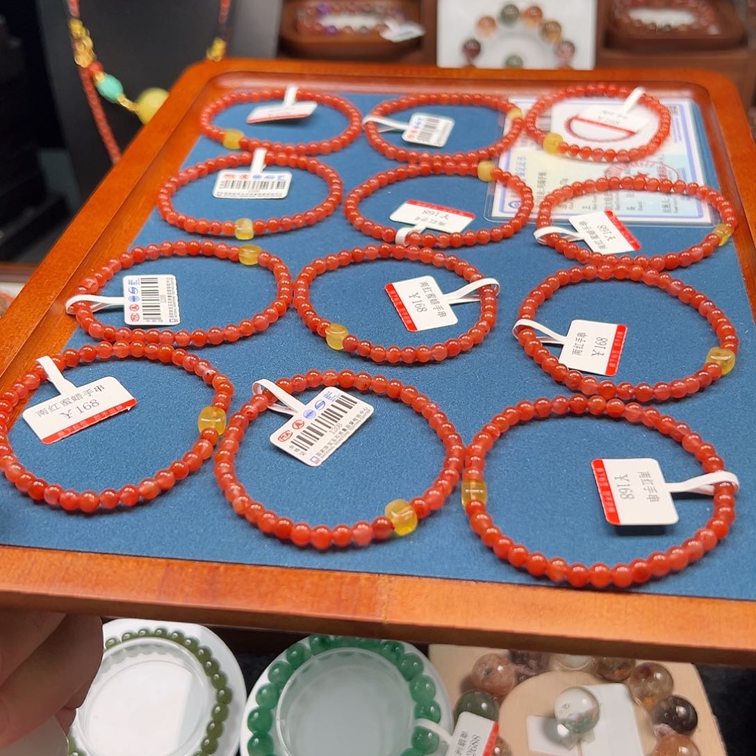 南红玛瑙未镶嵌手链