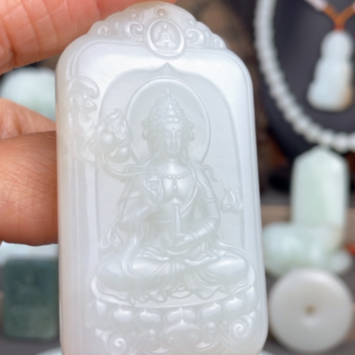 【闪购商品】颈饰未镶嵌和田玉