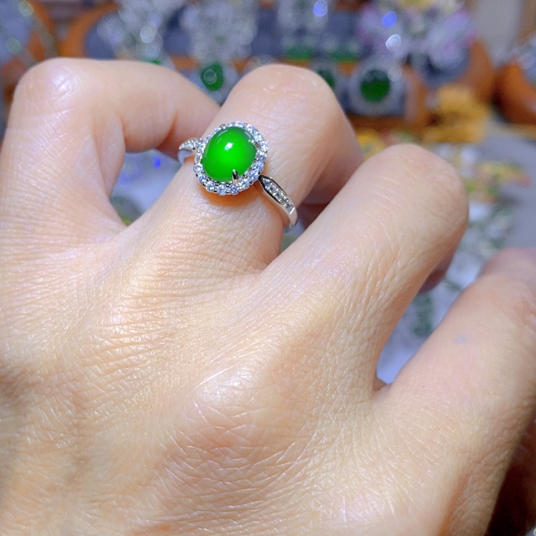 翡翠颈饰银S925镶嵌天然翡翠