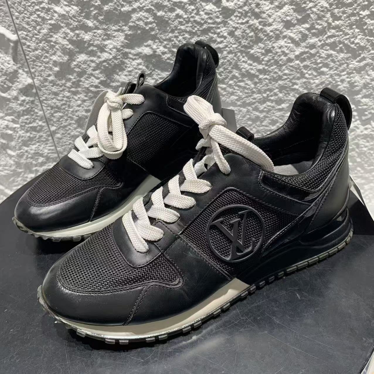 95新 LouisVuitton/路易威登 37码/仔仔女鞋/黑色运动鞋 xxs1023