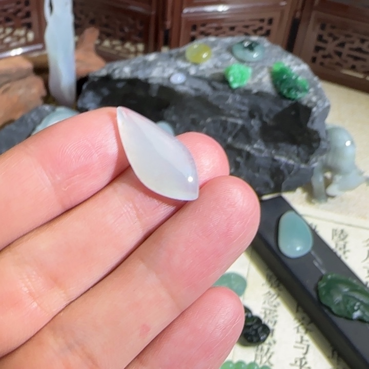 未镶嵌定制翡翠水滴