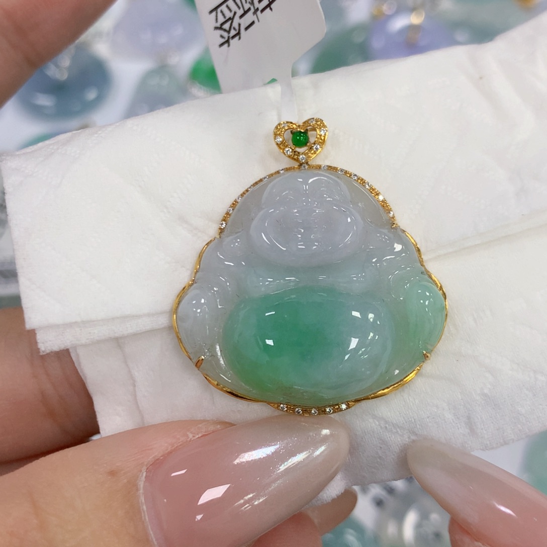 颈饰18K金镶嵌翡翠