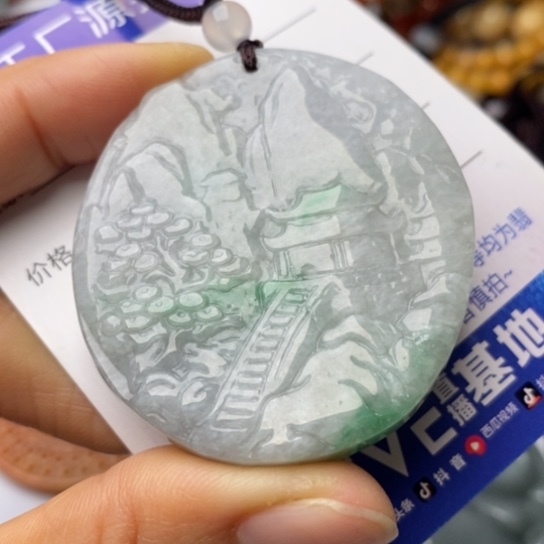 翡翠颈饰未镶嵌翡翠