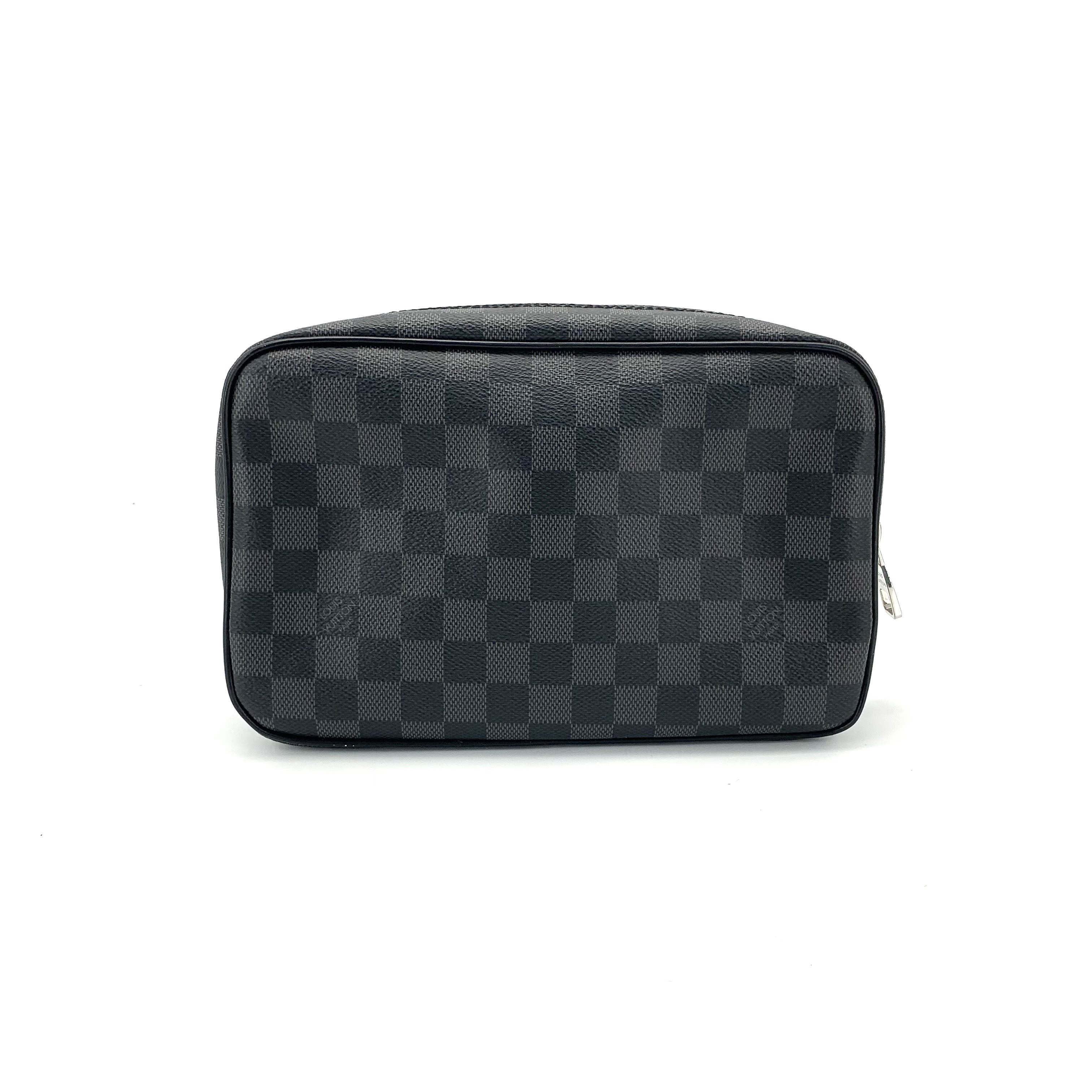 99新 LouisVuitton/路易威登 黑棋盘格大号洗漱手拿包  尺寸26/17