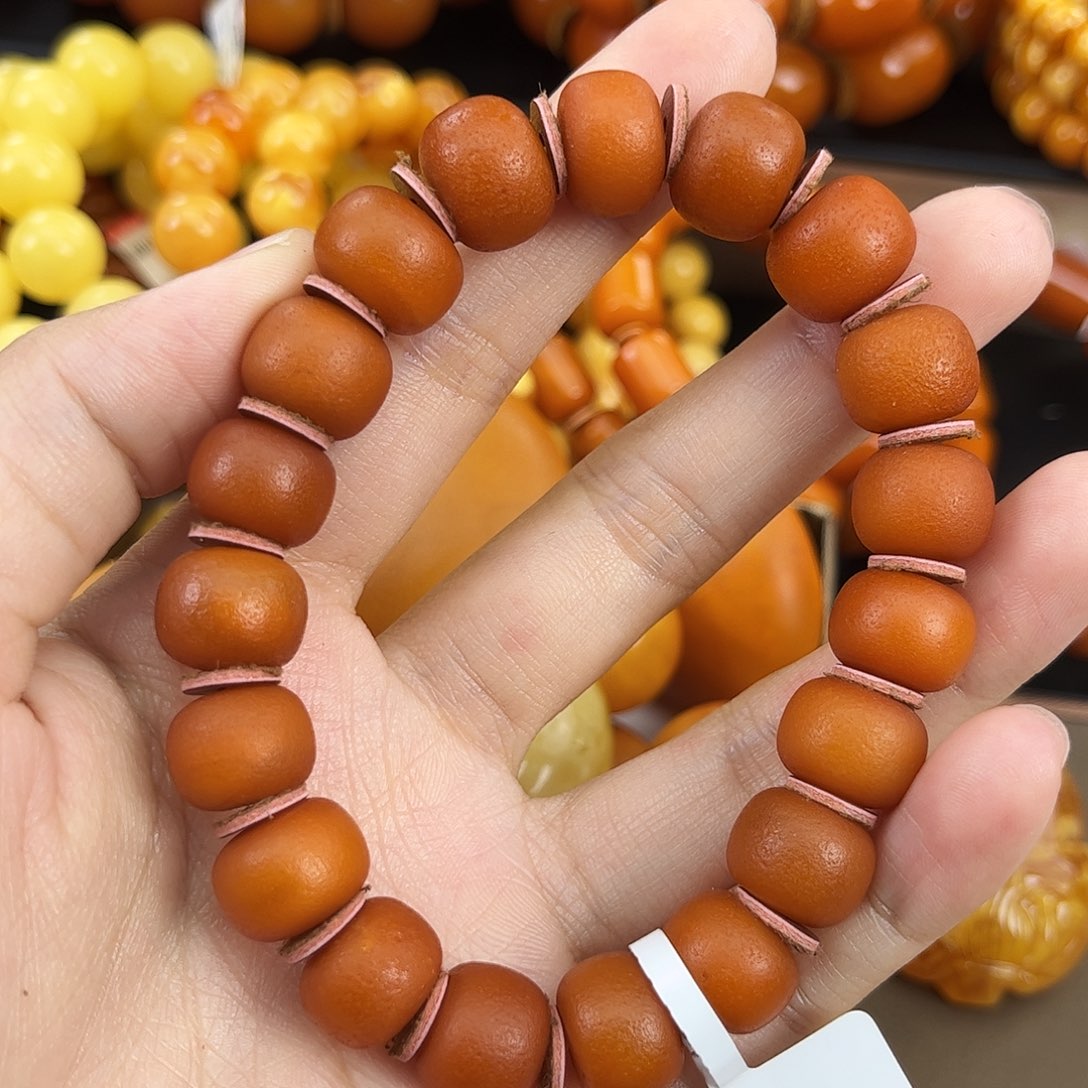 未镶嵌琥珀颈饰蜜蜡