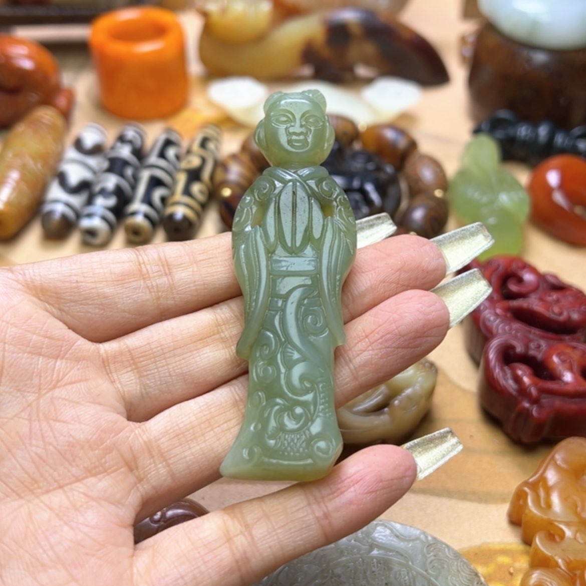 【闪购商品】蛇纹石玉颈饰未镶嵌