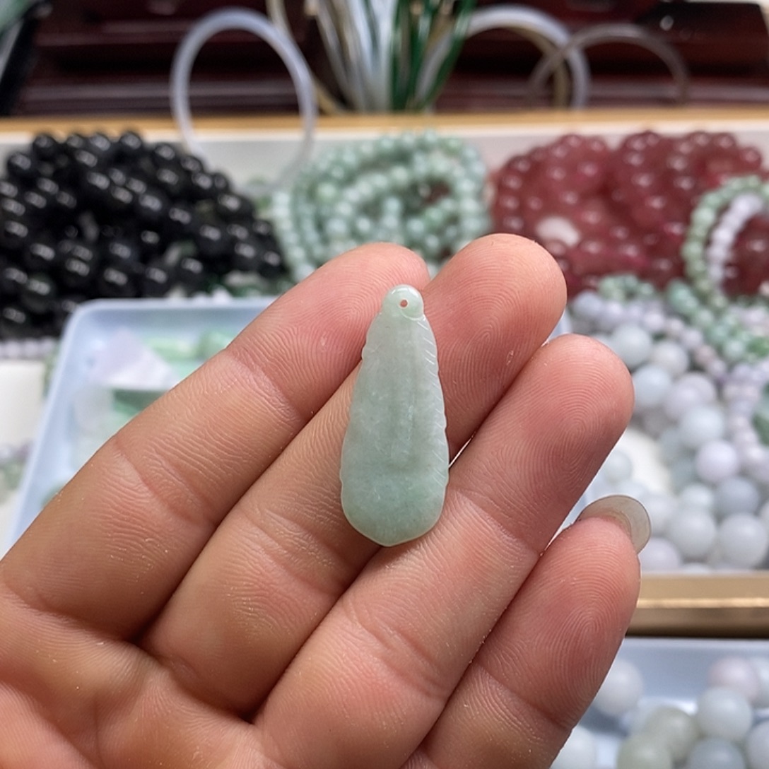 吊坠(不含链)未镶嵌翡翠挂件