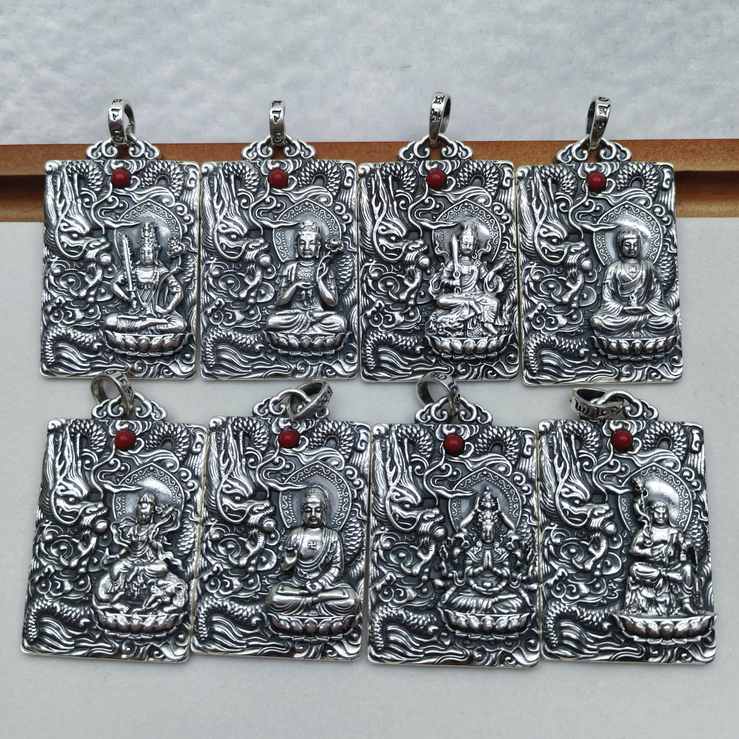 吊坠足银琉璃 足银999复古生肖佛吊牌