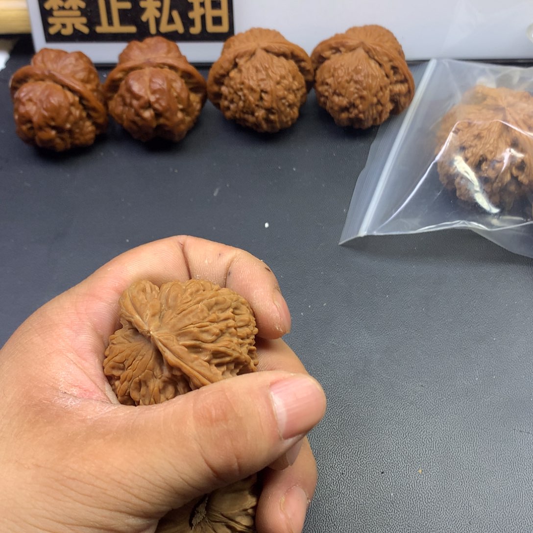 把件文玩核桃雪****e