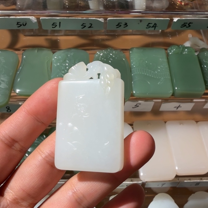 和田玉颈饰未镶嵌新疆且末料莲花（活动价）