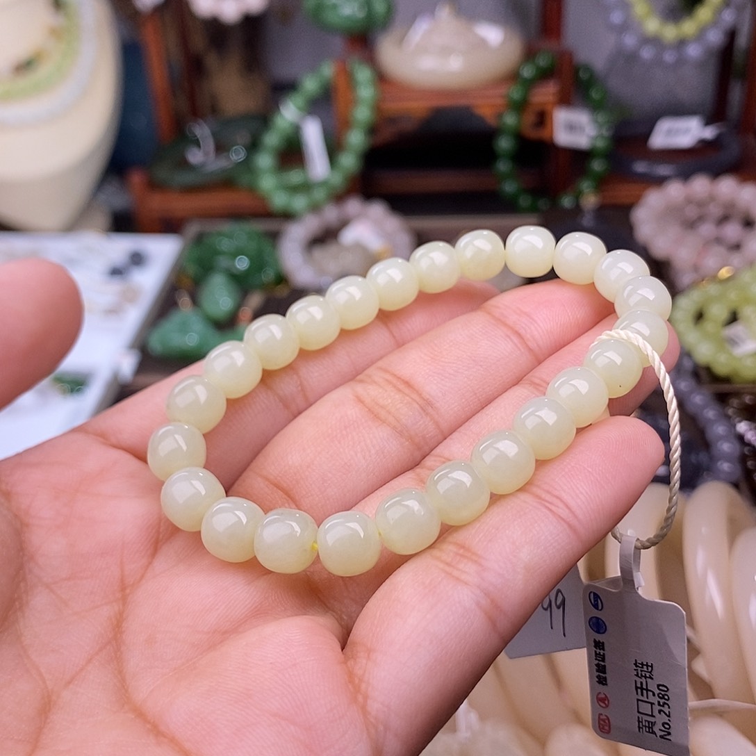 和田玉清货价孤品老矿料黄口约8mm手串未镶嵌