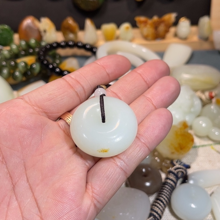 和田玉手串未镶嵌