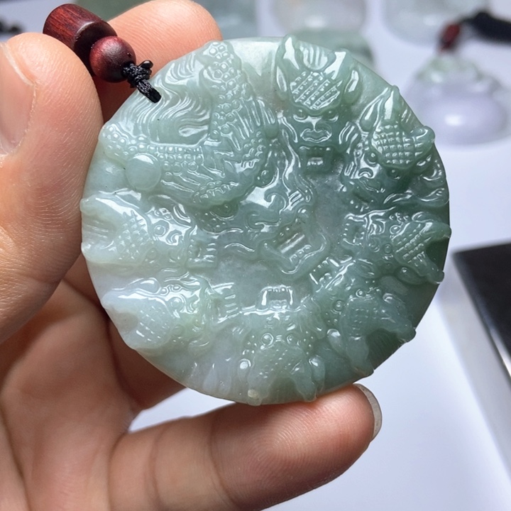 翡翠未镶嵌颈饰翡翠