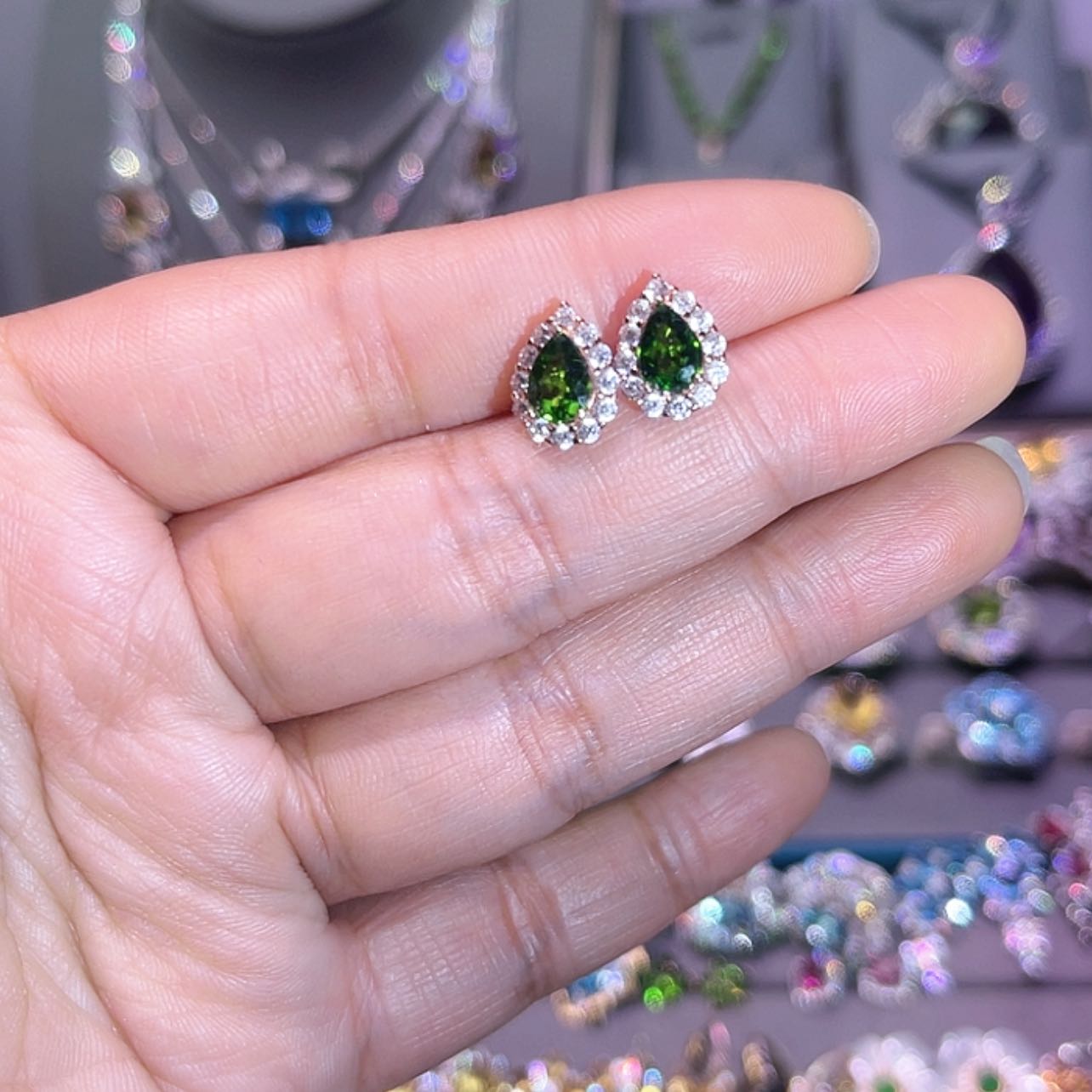 【闪购商品】透辉石耳饰银S925镶嵌