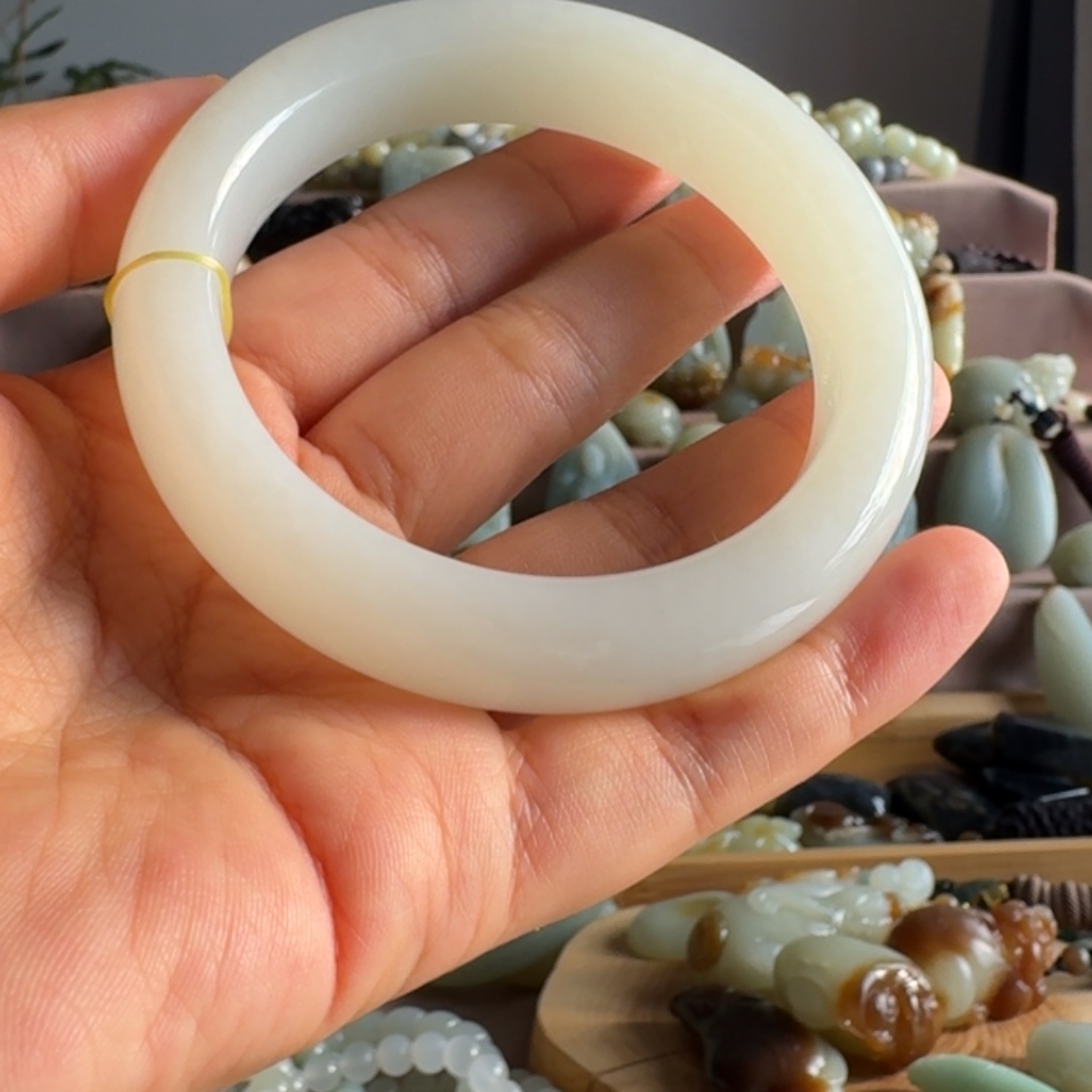 手链未镶嵌和田玉（糖玉）