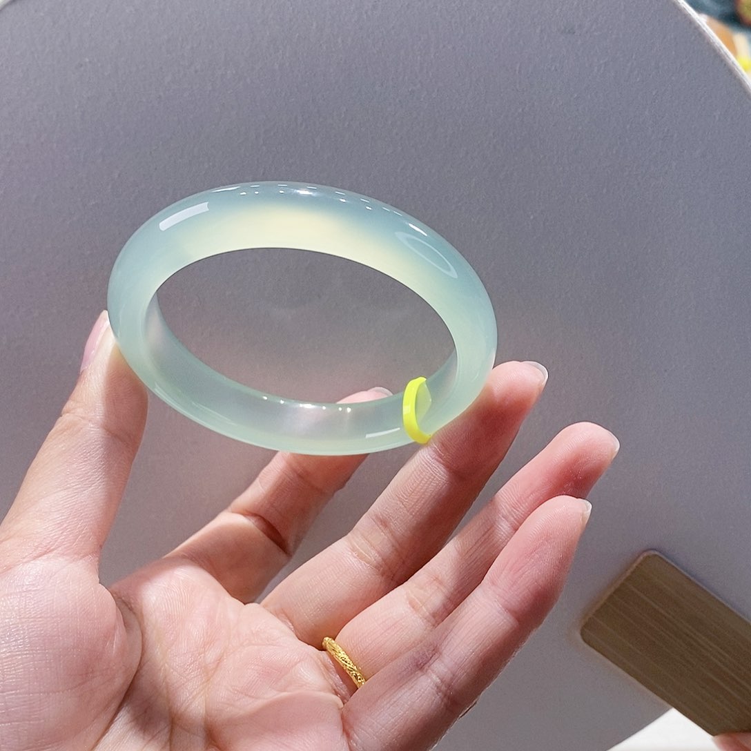 玛瑙/玉髓手镯未镶嵌56.5