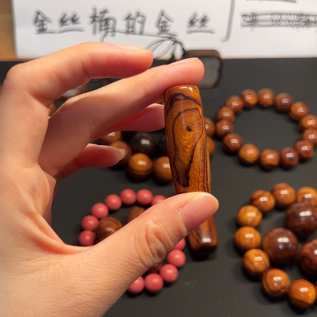 叶***森沙漠铁留疤手持➕天珠