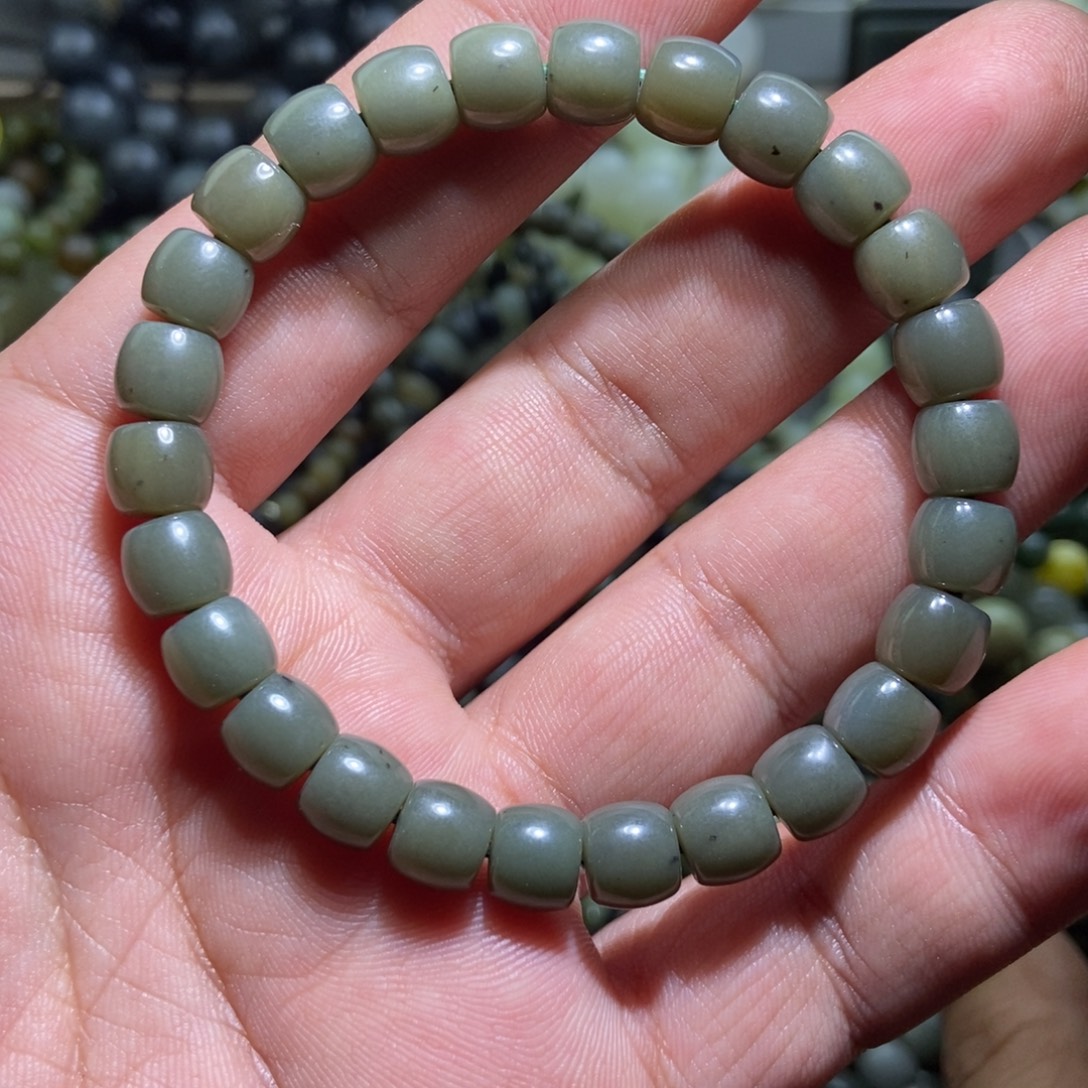 和田玉（糖玉）未镶嵌手链