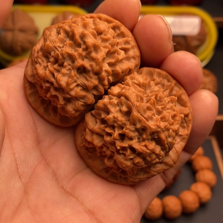 文玩核桃把件梅**儿麒麟