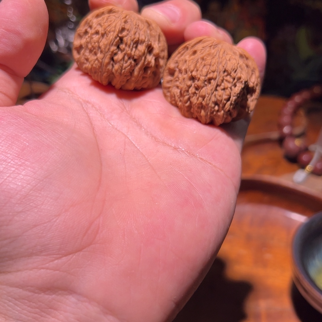 文玩核桃吊坠40全品承德密纹（红宝石）