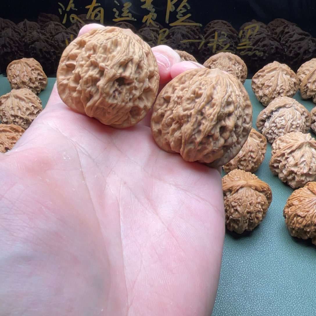 核桃把件42全品虎头，没有打底