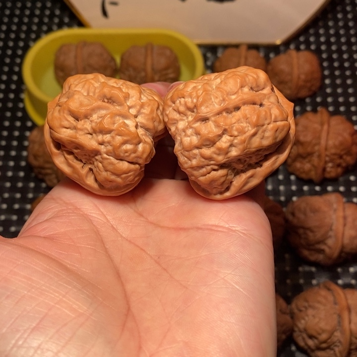把件文玩核桃四开背八腿