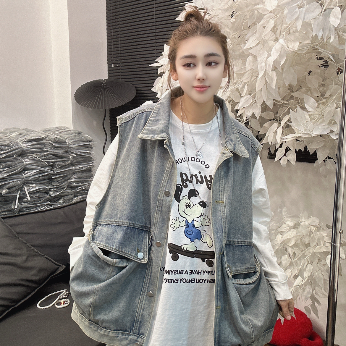 鹿儿【记忆】时尚潮流设计宽松韩版早秋款牛仔马甲7708百搭秋季做旧