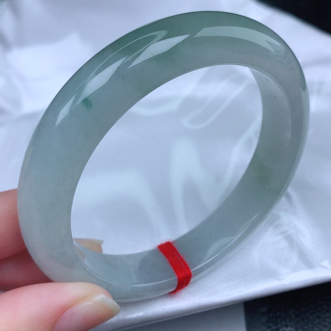 翡翠手镯未镶嵌天然