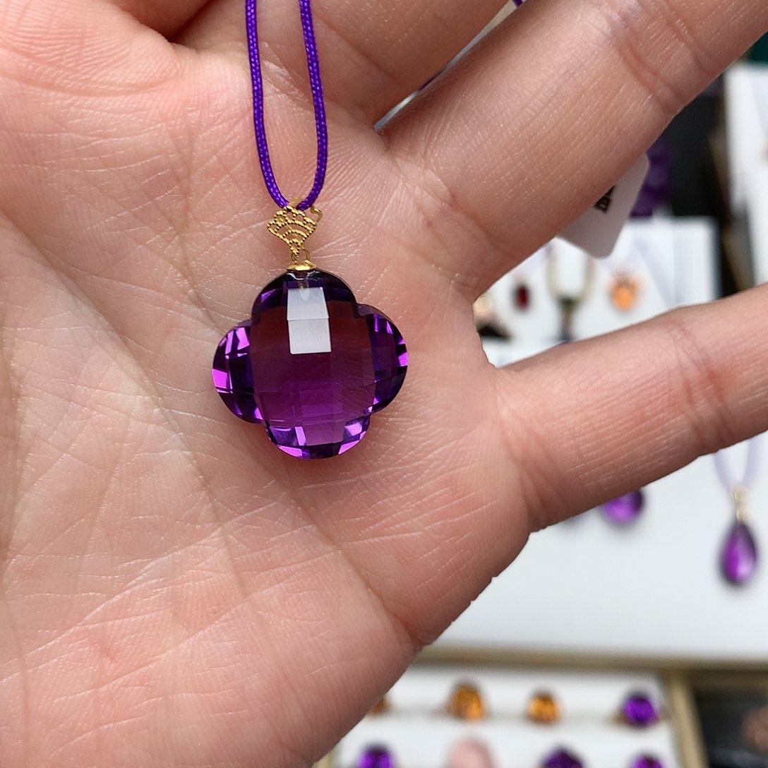 紫晶吊坠(赠链)18K金镶嵌