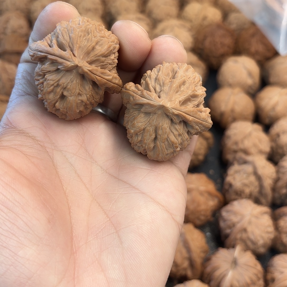 哒***哒吊坠文玩核桃白狮子