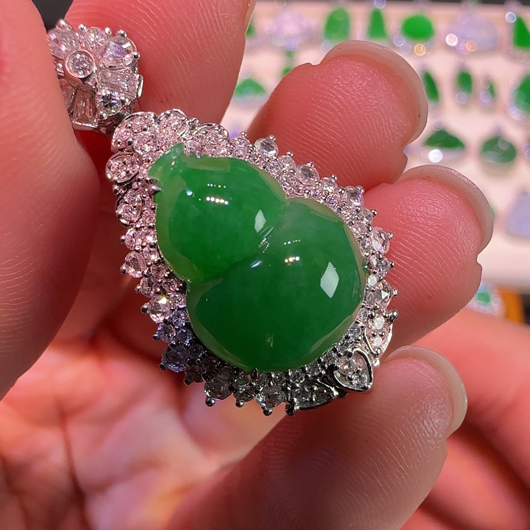 翡翠18K金镶嵌吊坠(不含链)