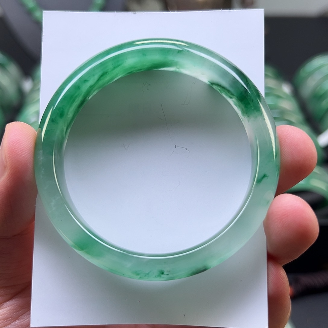 石英质玉手镯未镶嵌手镯53+