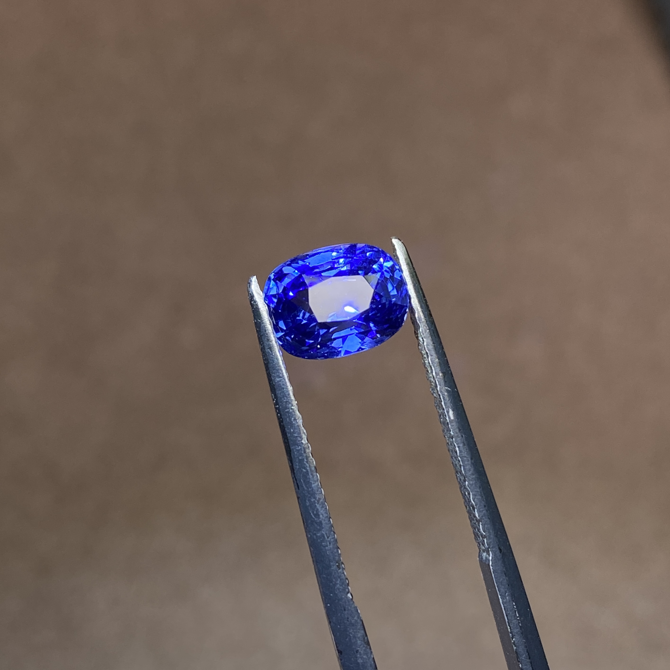 25B109 有烧皇家蓝蓝宝石 2.27克拉