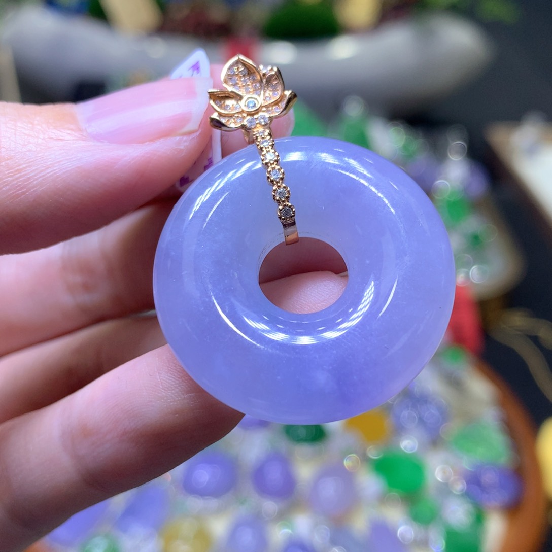 【闪购商品】翡翠颈饰18K金镶嵌翡翠吊坠项链