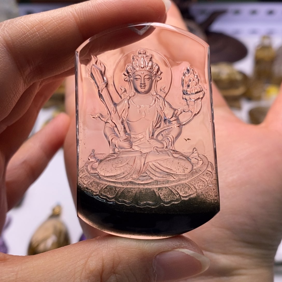 未镶嵌颈饰水晶R****n定制