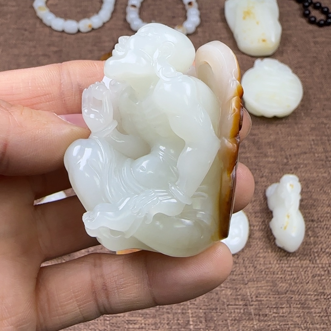 和田玉未镶嵌挂件