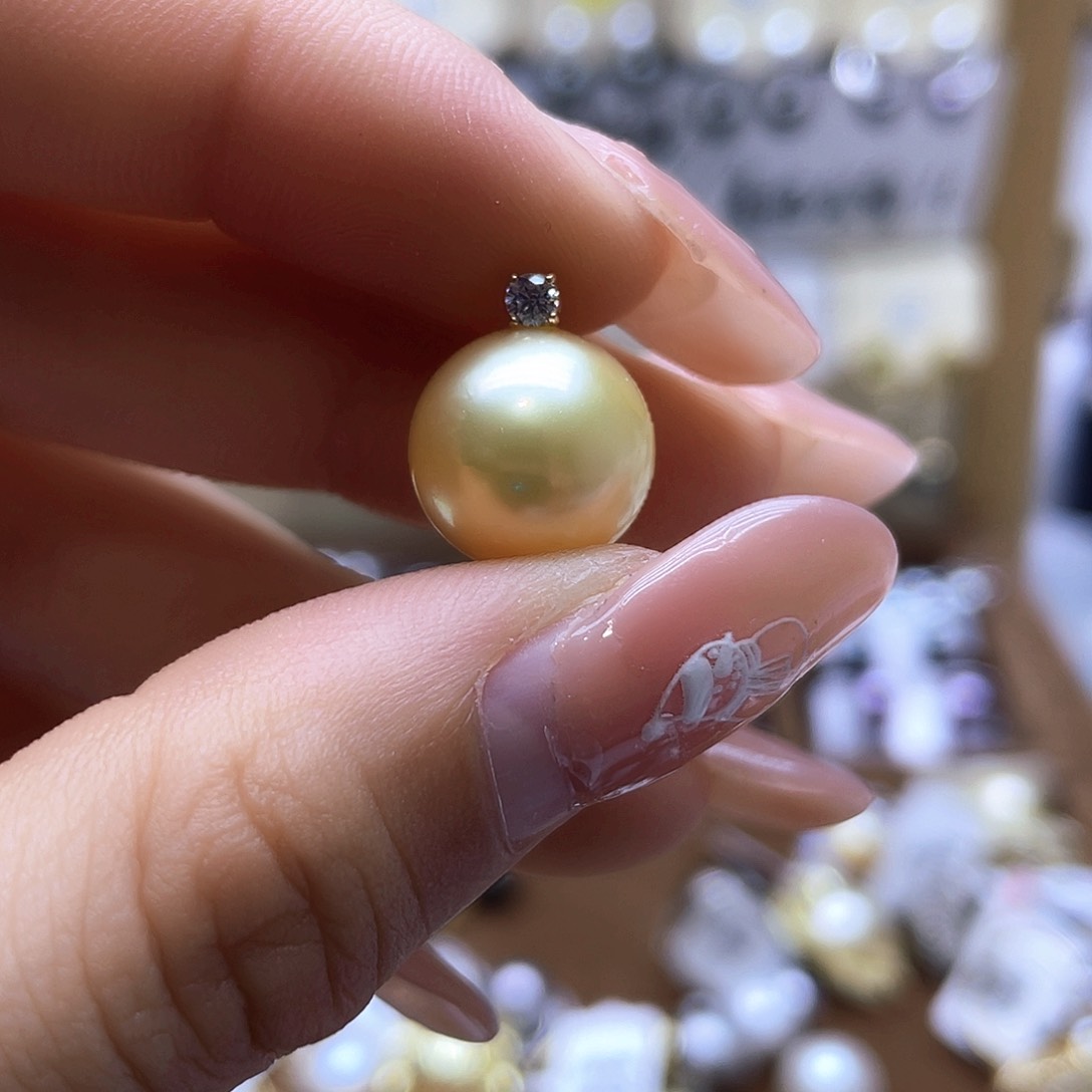 海水珍珠颈饰18K金镶嵌