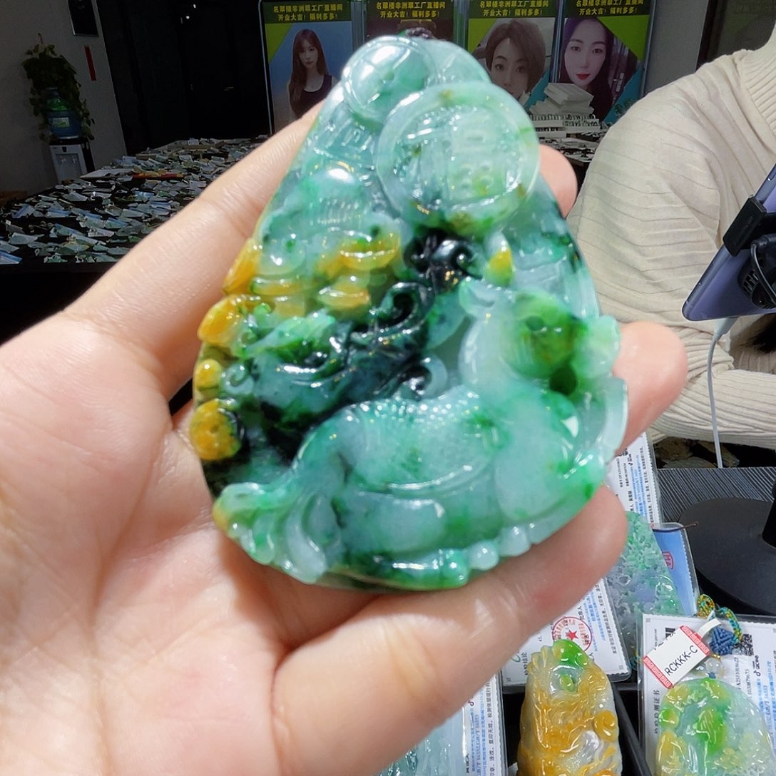 颈饰未镶嵌翡翠一